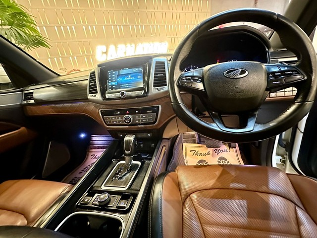 Second-hand 2019 Mahindra Alturas G4 4X4 AT BSIV for sale in New Delhi-20