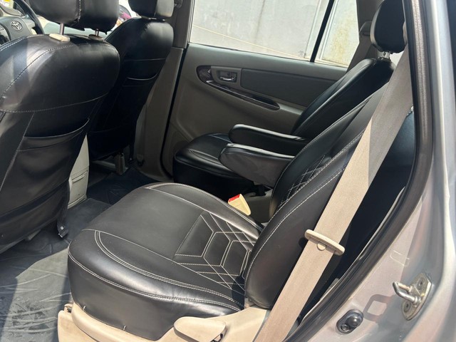 Second-hand 2013 Toyota Innova 2.5 VX (Diesel) 7 Seater BS IV for sale in Mumbai-12