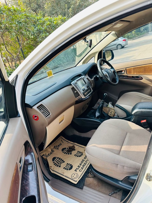 Second-hand 2015 Toyota Innova 2.5 G (Diesel) 7 Seater BS IV for sale in New Delhi-7