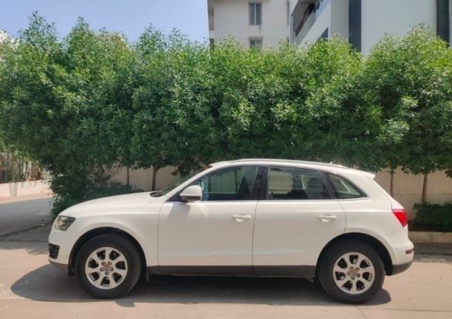 Audi Q5 2.0 TDI Second-hand 2012 Audi Q5 2.0 TDI for sale in Hyderabad-3