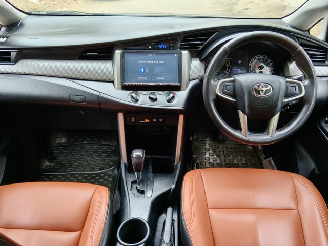 Second-hand 2017 Toyota Innova Crysta 2.8 GX AT BSIV for sale in Gurgaon-6