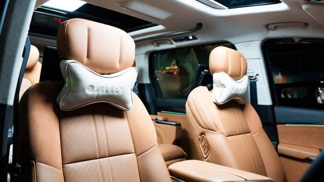 Second-hand 2025 MG M9 Presidential Limo for sale in New Delhi-12