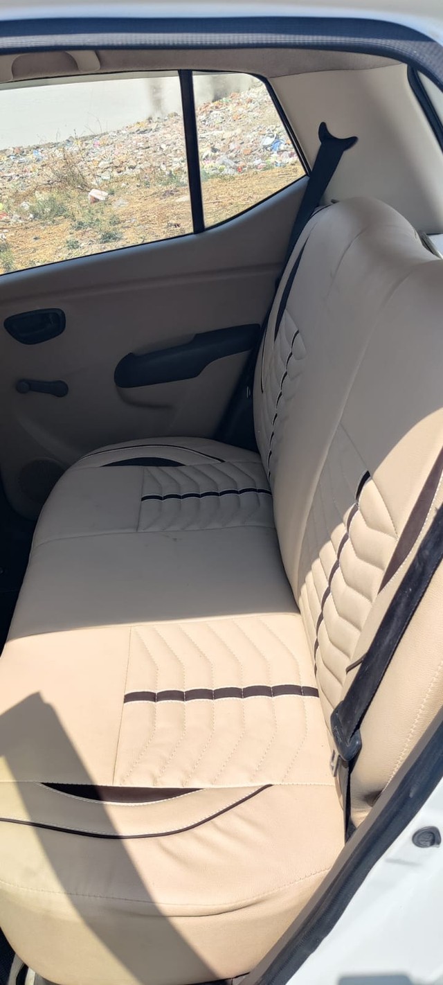 Second-hand 2011 Hyundai i10 Magna for sale in Dewas-6