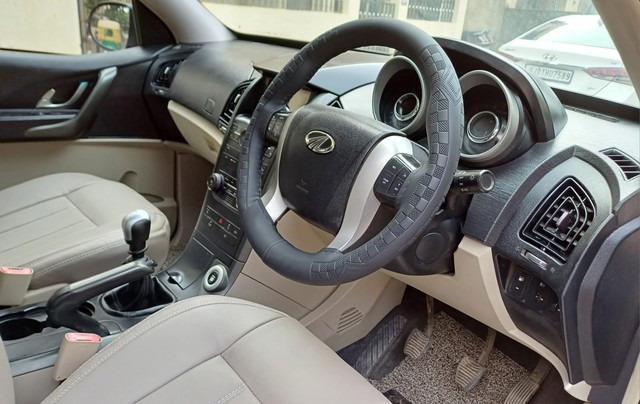 Second-hand 2017 Mahindra XUV500 R W10 FWD for sale in Ahmedabad-13