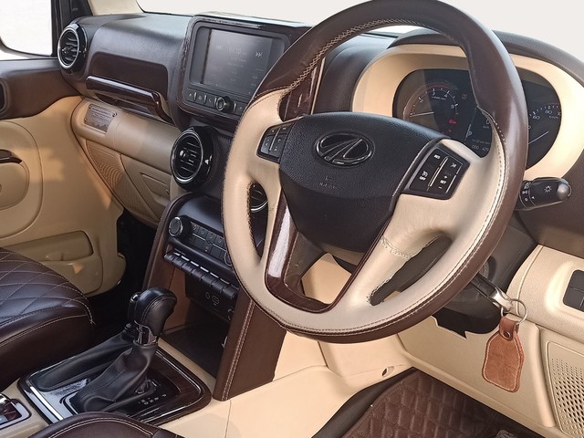 Second-hand 2022 Mahindra Thar LX 4WD Hard Top AT BSVI for sale in New Delhi-17