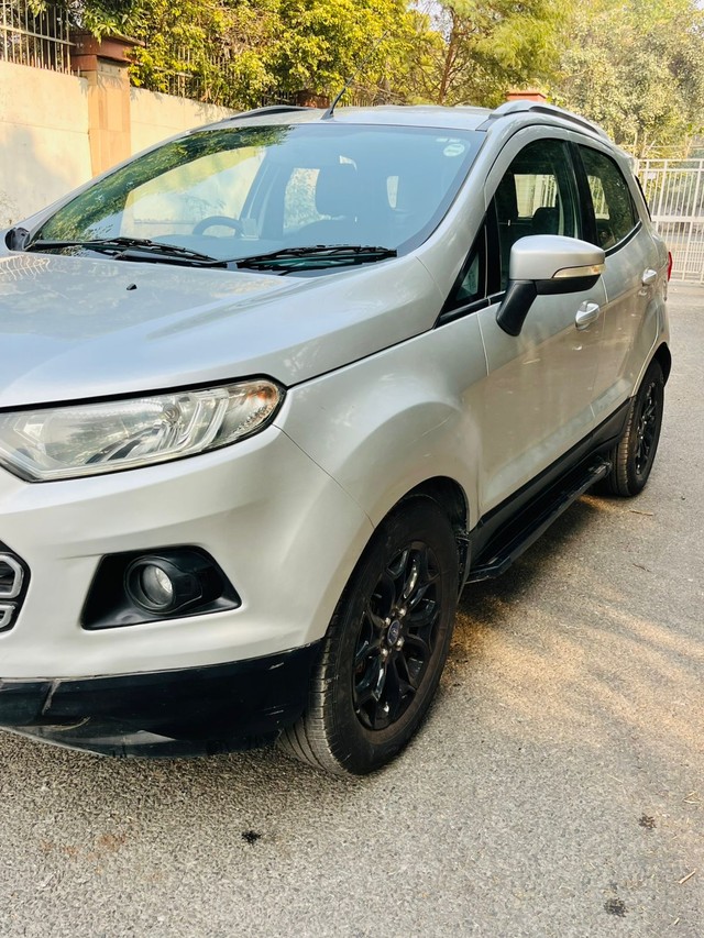 Second-hand 2016 Ford Ecosport 1.5 Petrol Titanium Plus BSIV for sale in New Delhi-8