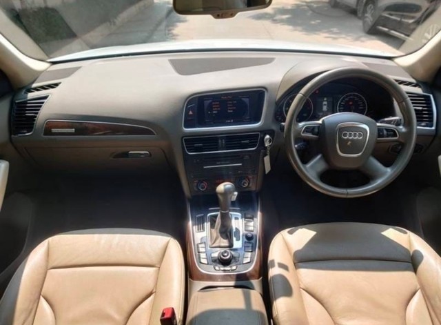 Audi Q5 2.0 TDI Second-hand 2012 Audi Q5 2.0 TDI for sale in Hyderabad-6