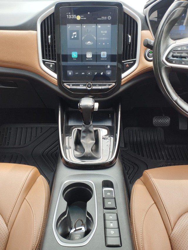 Second-hand 2023 MG Hector Plus 1.5 Turbo Sharp Pro CVT BSVI for sale in New Delhi-15