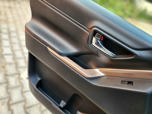 Second-hand 2024 Maruti Invicto Zeta Plus 7Str for sale in New Delhi-24