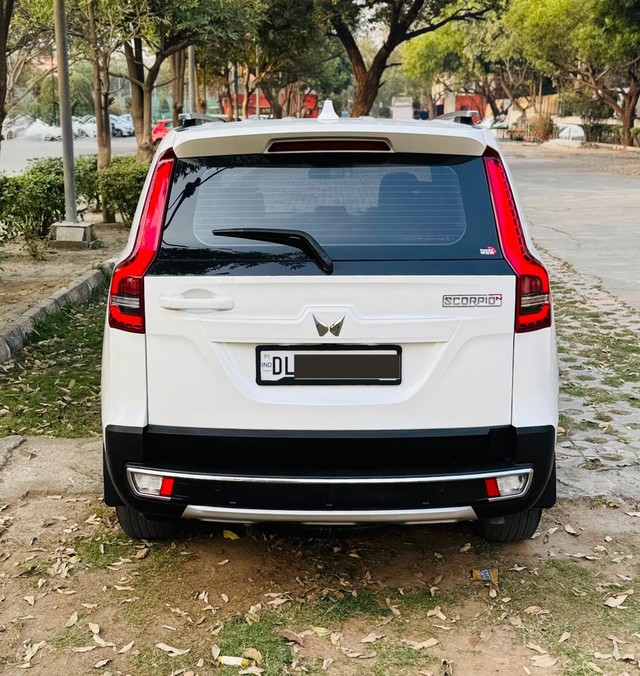 Second-hand 2024 Mahindra Scorpio N Z8 Diesel AT for sale in New Delhi-10