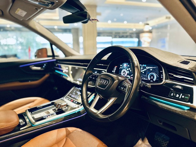 Second-hand 2022 Audi Q7 Technology 2022-2022 for sale in New Delhi-3