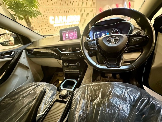 Second-hand 2022 Tata Nexon EV XZ Plus for sale in New Delhi-12