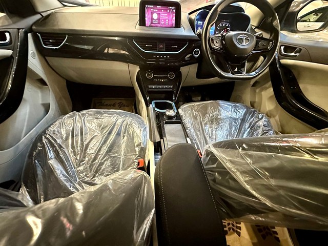 Second-hand 2022 Tata Nexon EV XZ Plus for sale in New Delhi-5