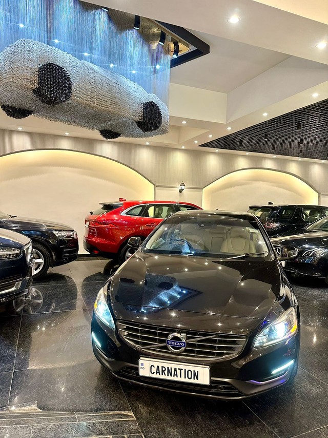 Second-hand 2016 Volvo S60 D4 SUMMUM for sale in New Delhi-5