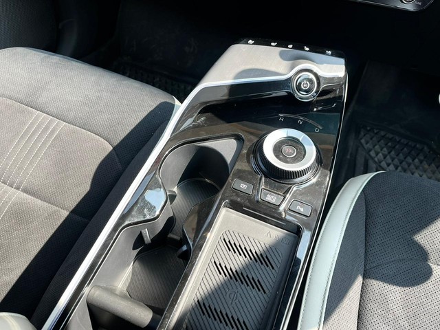 Second-hand 2022 Kia EV6 GT line AWD for sale in Bangalore-10