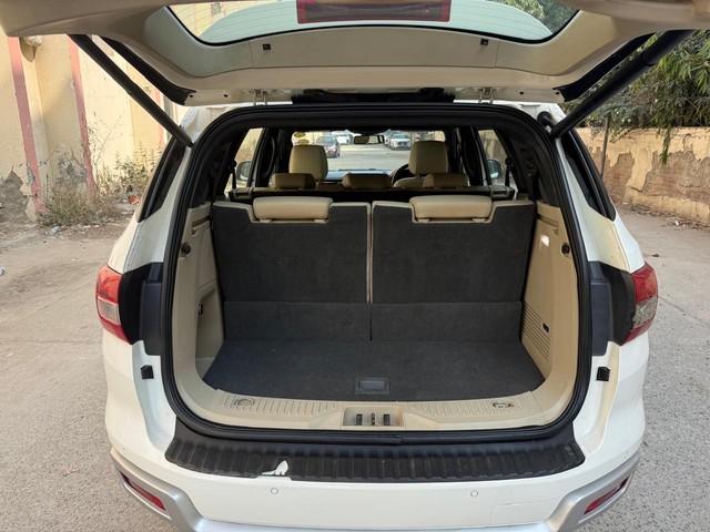 Second-hand 2018 Ford Endeavour 3.2 Titanium AT 4X4 for sale in New Delhi-14