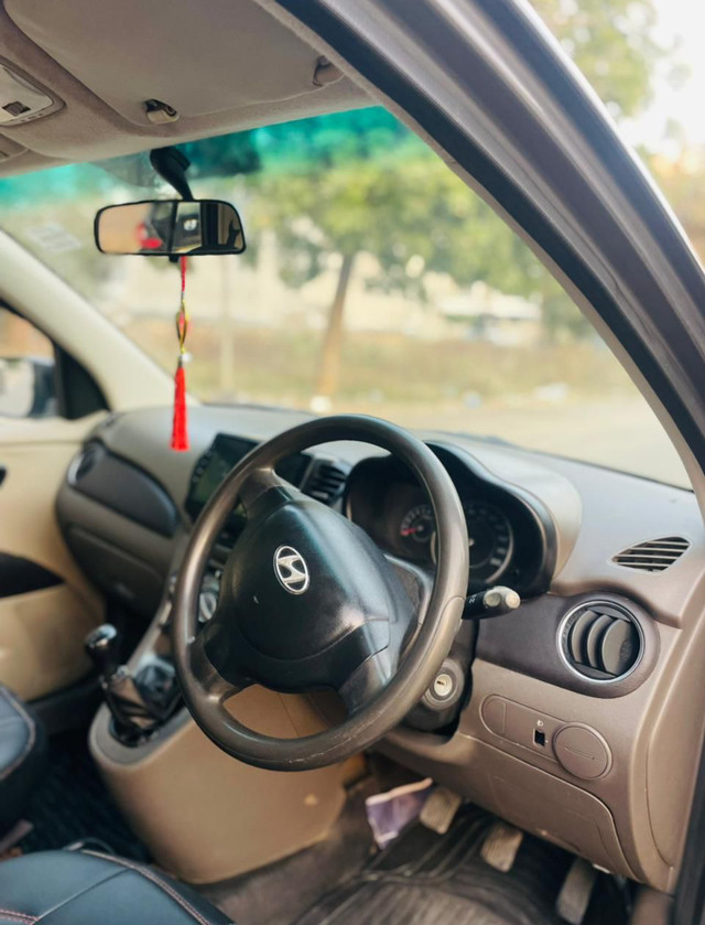 Second-hand 2011 Hyundai i10 Magna for sale in Jaipur-4