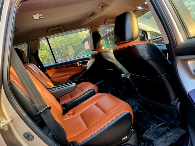 Second-hand 2020 Toyota Innova Crysta 2.8 GX AT BSIV for sale in New Delhi-14