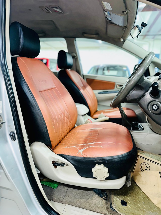 Second-hand 2013 Toyota Innova 2.5 G (Diesel) 7 Seater BS IV for sale in Mumbai-7