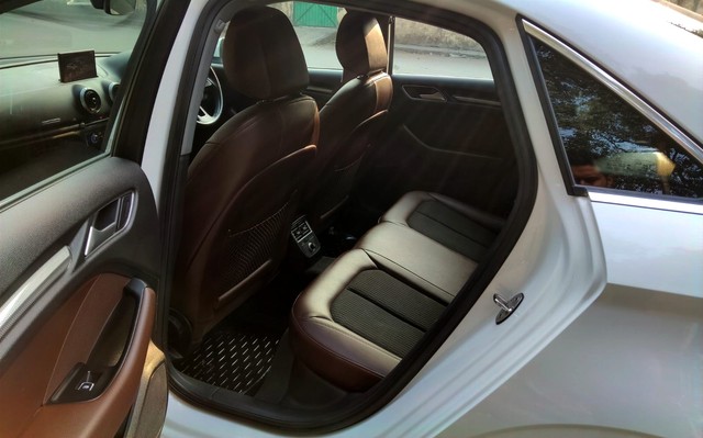 Second-hand 2019 Audi A3 35 TFSI Premium for sale in New Delhi-14