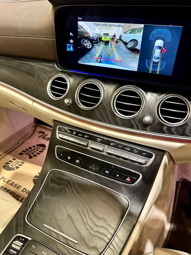 Second-hand 2022 Mercedes-Benz E-Class Exclusive E 220d BSVI for sale in New Delhi-14