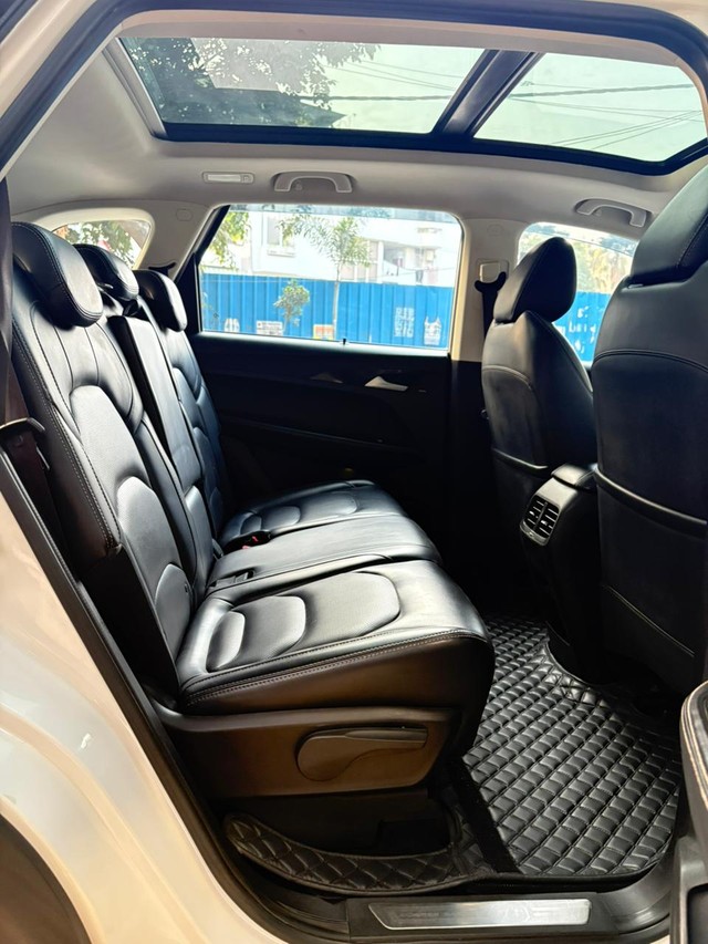 Second-hand 2022 MG Hector Plus Sharp CVT for sale in New Delhi-12