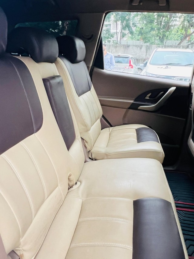 Second-hand 2012 Mahindra XUV500 W8 2WD for sale in Pune-7