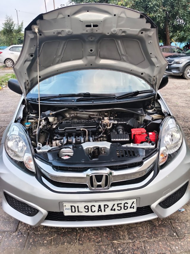 Honda Brio 1.2 E MT Second-hand 2017 Honda Brio 1.2 E MT for sale in Noida-5