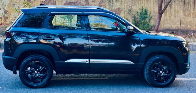 Second-hand 2024 Maruti Suzuki Brezza Zxi for sale in New Delhi-1