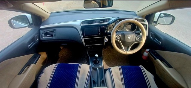 Honda City V MT Second-hand 2022 Honda City V MT for sale in Indore-5