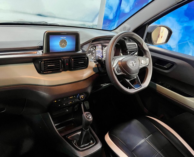 Second-hand 2023 Tata Punch Adventure Rhythm for sale in New Delhi-9