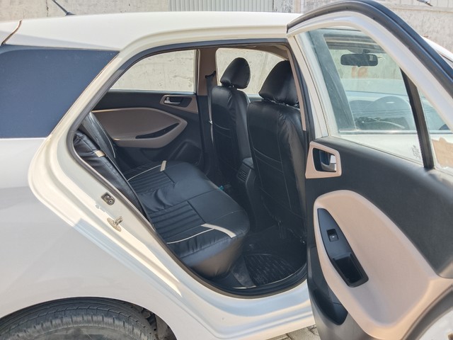 Second-hand 2018 Hyundai i20 1.2 Magna Executive for sale in Faridabad-18