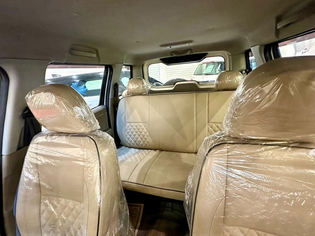 Second-hand 2016 Mahindra TUV 300 T6 for sale in New Delhi-7