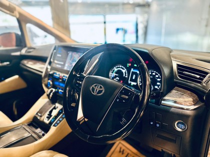 Second-hand 2021 Toyota Vellfire Executive Lounge BSVI for sale in New Delhi