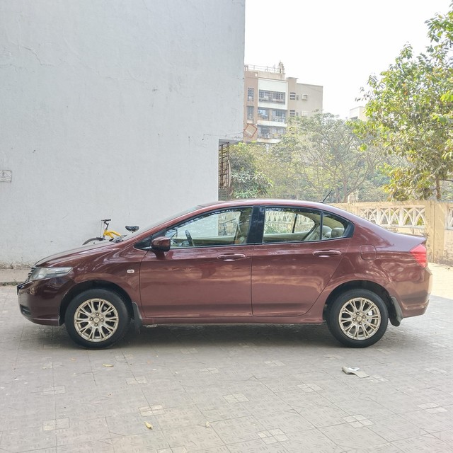 Second-hand 2012 Honda City E for sale in Mira Road-3