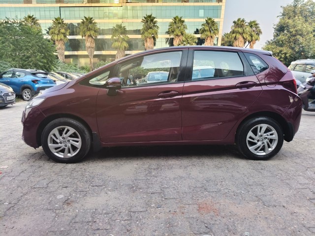 Second-hand 2018 Honda Jazz V for sale in Noida-3