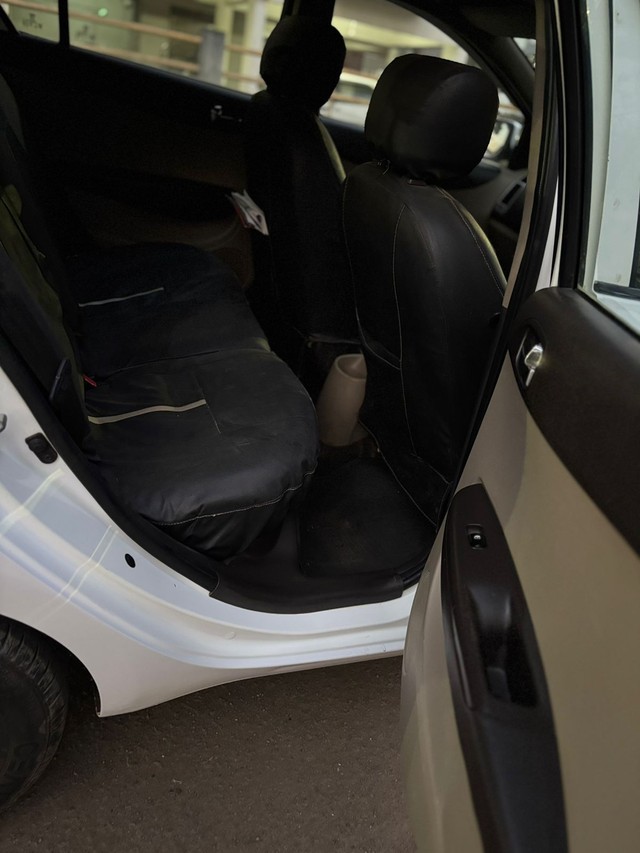 Second-hand 2010 Hyundai i20 1.2 Sportz for sale in Miraj-5