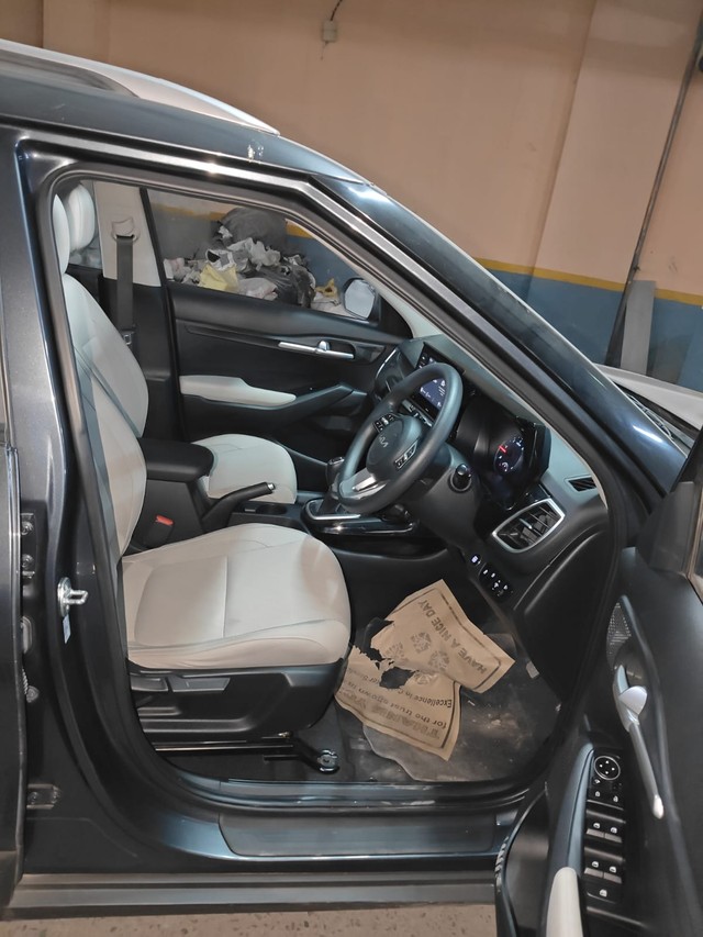 Second-hand 2023 Kia Seltos HTK Plus Diesel iMT for sale in New Delhi-6