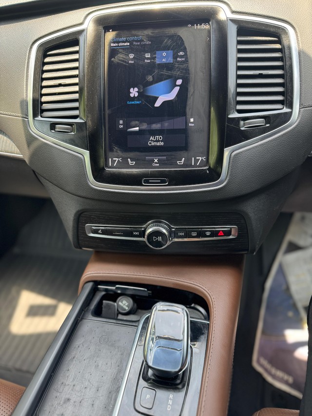 Second-hand 2022 Volvo XC90 B6 Inscription 7STR for sale in New Delhi-8