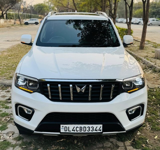 Second-hand 2024 Mahindra Scorpio N Z8 Diesel AT for sale in New Delhi-15