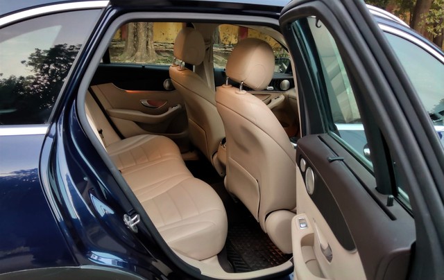 Second-hand 2022 Mercedes-Benz GLC 200 for sale in New Delhi-9