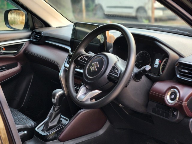 Second-hand 2022 Maruti Grand Vitara Zeta AT BSVI for sale in New Delhi-32