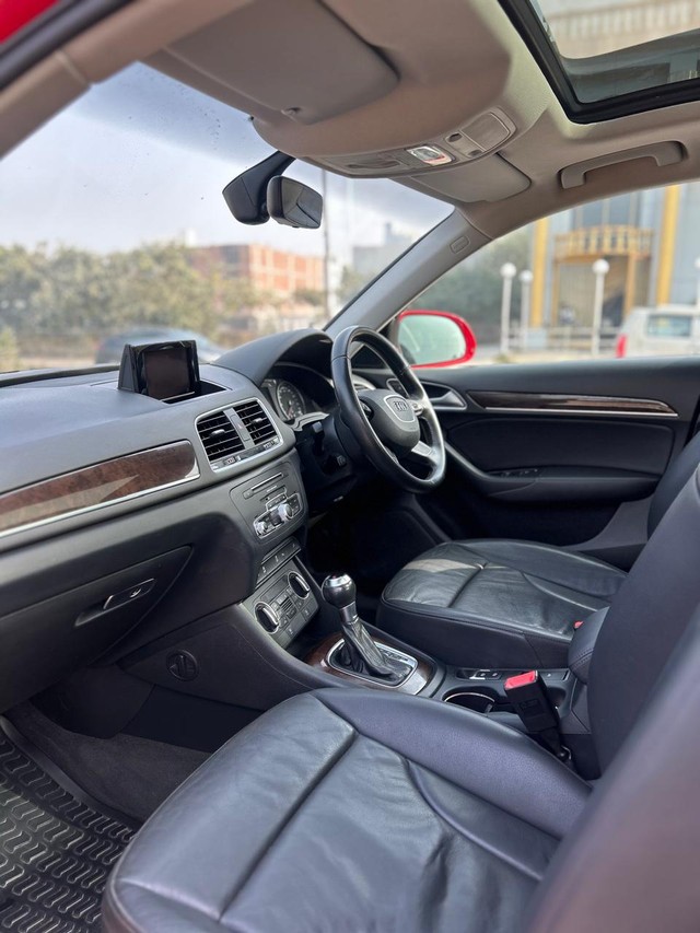 Second-hand 2018 Audi Q3 30 TFSI Premium FWD for sale in New Delhi-12