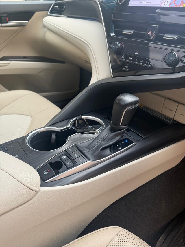 Toyota Camry 2.5 Hybrid Second-hand 2023 Toyota Camry 2.5 Hybrid for sale in New Delhi-15