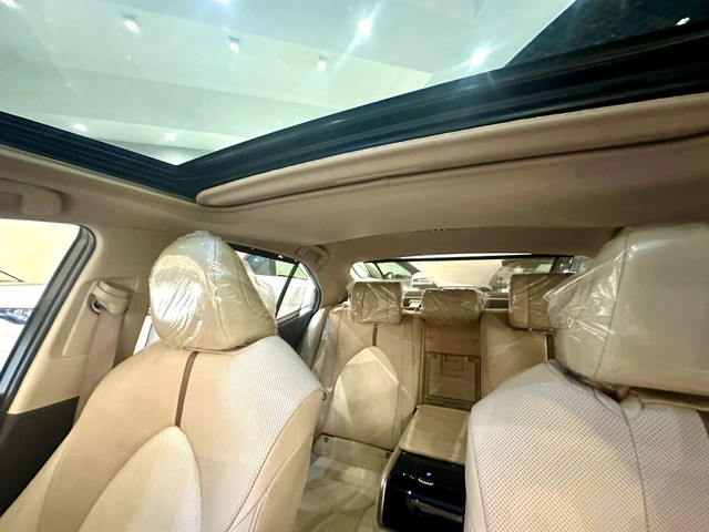 Second-hand 2021 Toyota Camry Hybrid 2.5 for sale in New Delhi-25