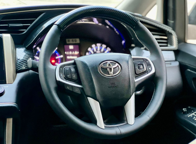 Second-hand 2017 Toyota Innova Crysta 2.4 VX MT 8S BSIV for sale in Thane-7