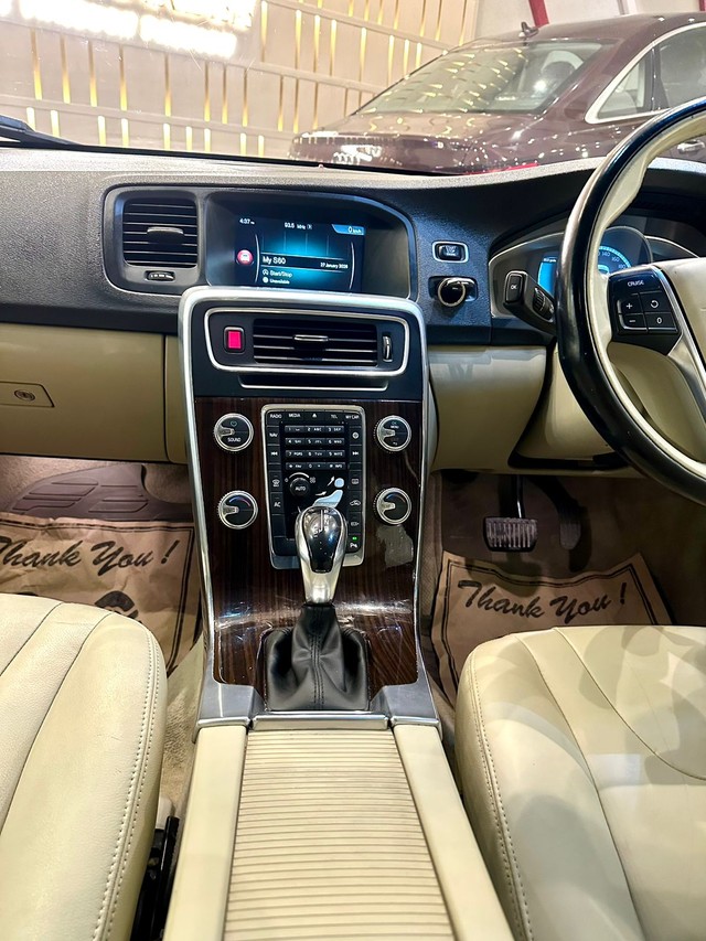 Second-hand 2016 Volvo S60 D4 SUMMUM for sale in New Delhi-23