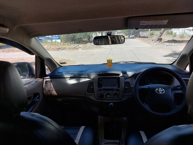 Toyota Innova 2.5 G (Diesel) 7 Seater BS IV Second-hand 2015 Toyota Innova 2.5 G (Diesel) 7 Seater BS IV for sale in Dewas-9