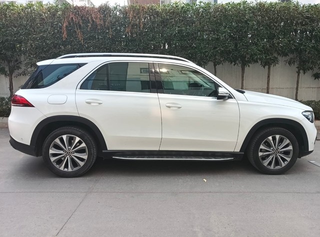 Second-hand 2020 Mercedes-Benz GLE 400 4MATIC for sale in Hyderabad-1