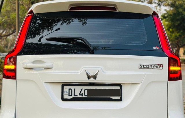 Second-hand 2024 Mahindra Scorpio N Z8 Diesel AT for sale in New Delhi-19